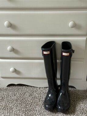 Hunter Glossy Black Knee-High Rain Boots